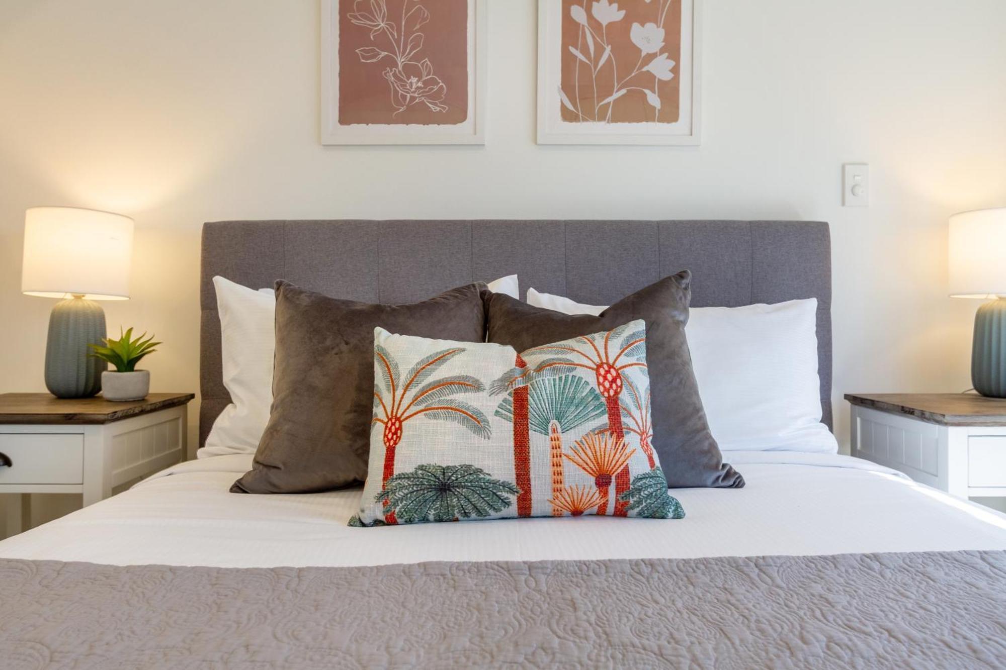 Two Bedroom, Two Bathroom Urban Oasis Christchurch Buitenkant foto